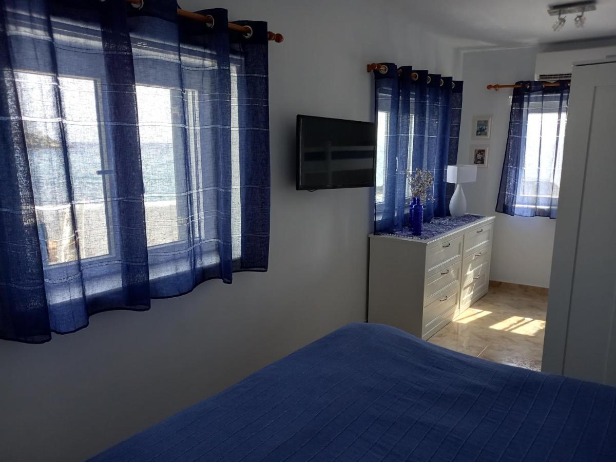 Holiday home Anthie's Shore House