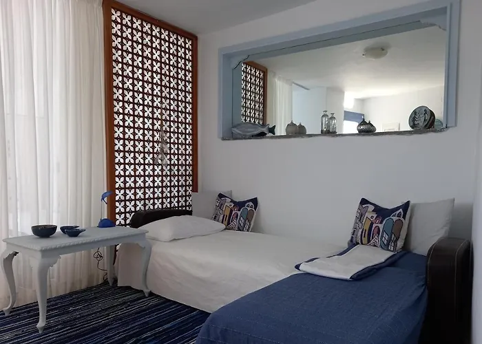 Anthie\'S Shore House
